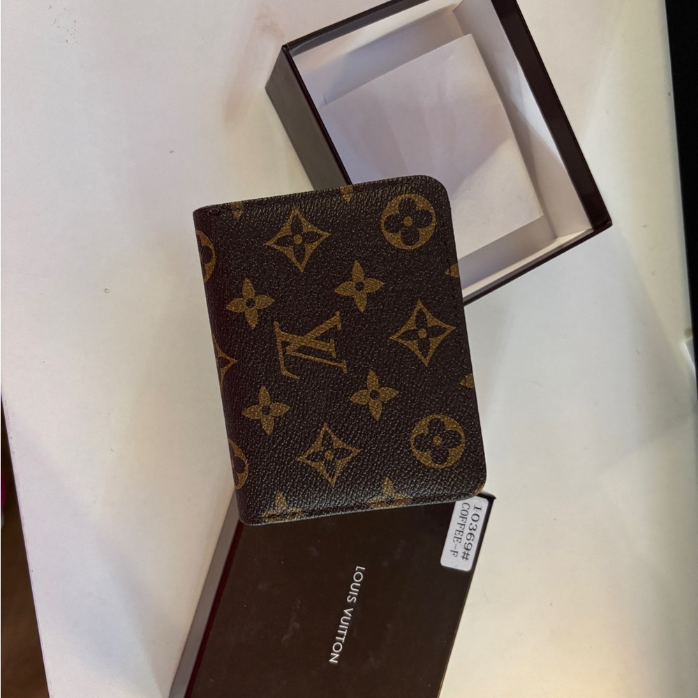 Faux Louis Vuitton Brown and Gold Monogram Wallet
